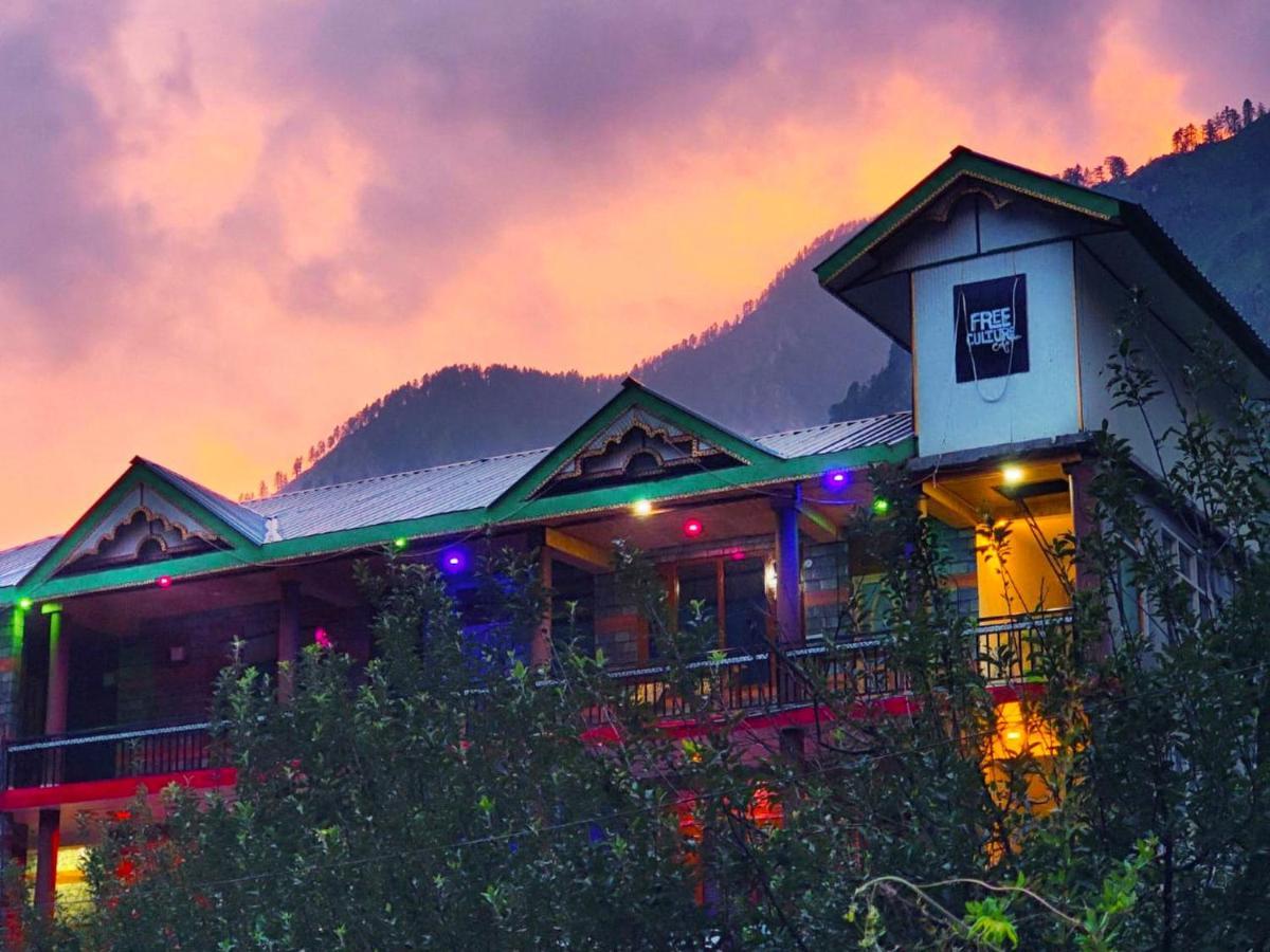 Bed and Breakfast Free Culture, Chalal Kasol Exterior foto